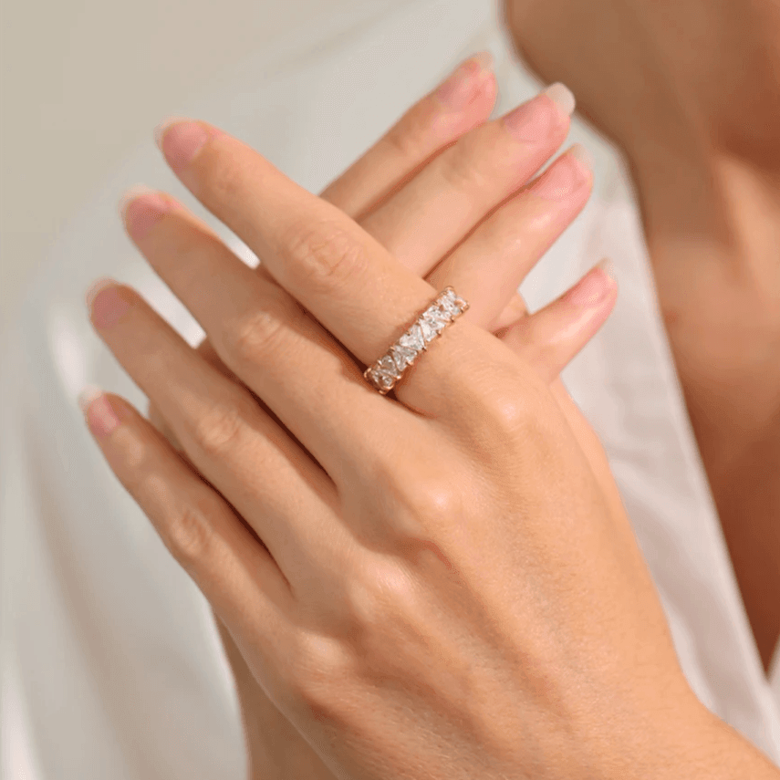 Anel Mercury com Pedras Banhado a Ouro 18K