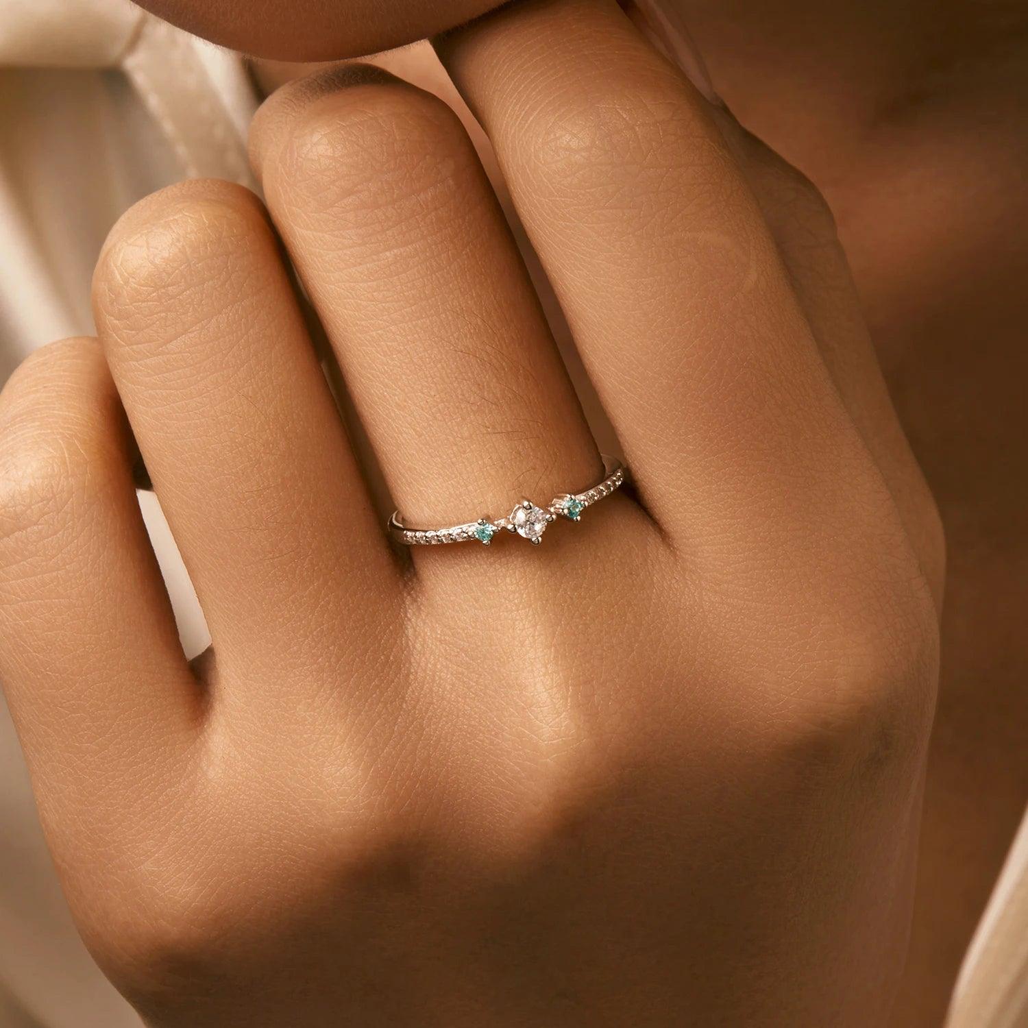 Anel, Anel Feminino, Vivara Anel, Anel Dedo Mindinho, Anel Dedo Indicador, Anel com Pedras, Anel com Zirconia Azul, Zircônia Pedra, Anel de Zircônia