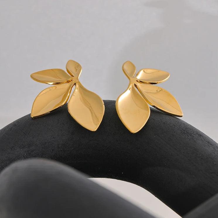 Brinco Daisy Banhado a Ouro 18K