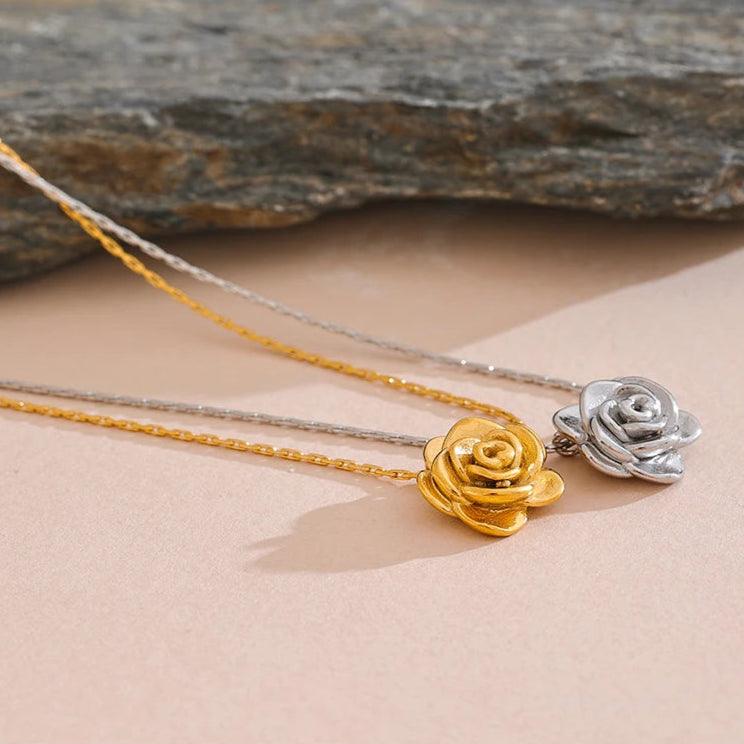 Colar Flower Banhado a Prata 925