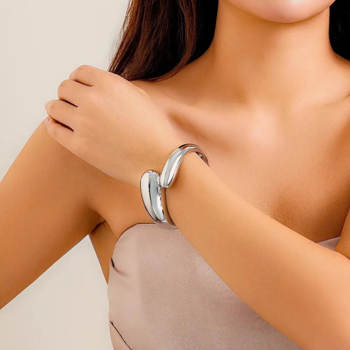 Bracelete Gota D'água Banhado a Prata 925