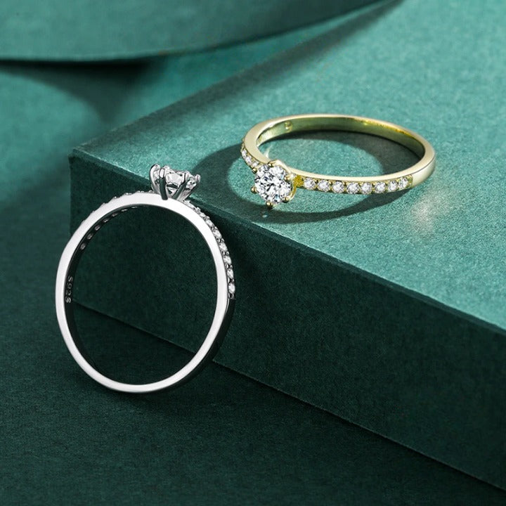 Anel Solitário Sparkling Banhado em Ouro 18K Cravejado com Pedras