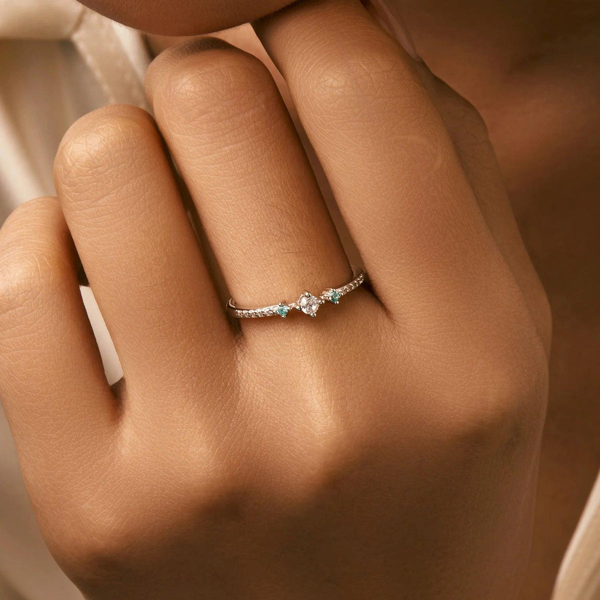 Anel, Anel Feminino, Vivara Anel, Anel Dedo Mindinho, Anel Dedo Indicador, Anel com Pedras, Anel com Zirconia Azul, Zircônia Pedra, Anel de Zircônia	