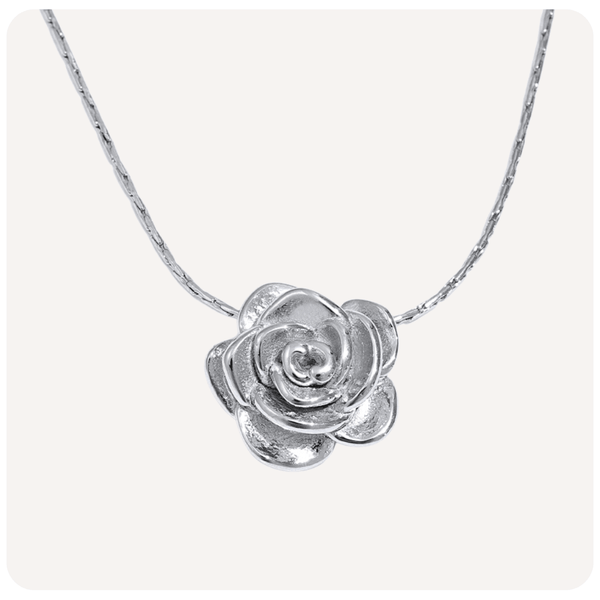 Colar Flower Banhado a Prata 925