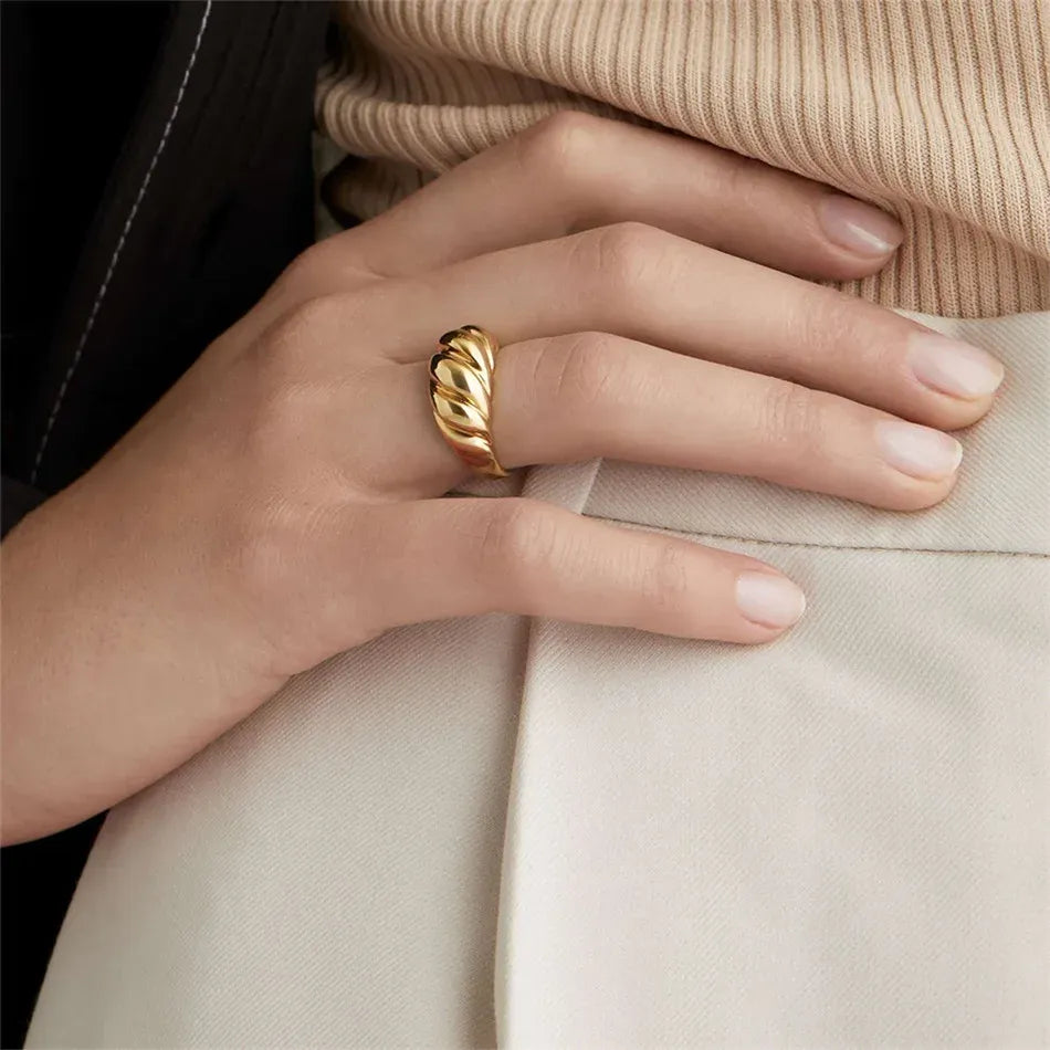 Anel Croissant Banhado a Ouro 18K