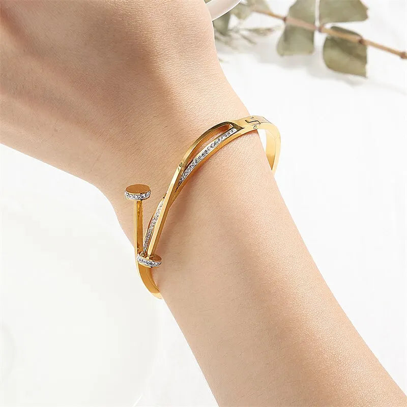 Bracelete Prego Banhado a Ouro 18K