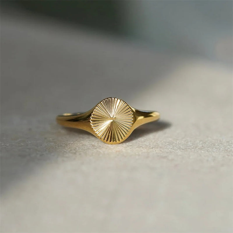 Anel Minimalista Circular Grace Banhado a Ouro 18K