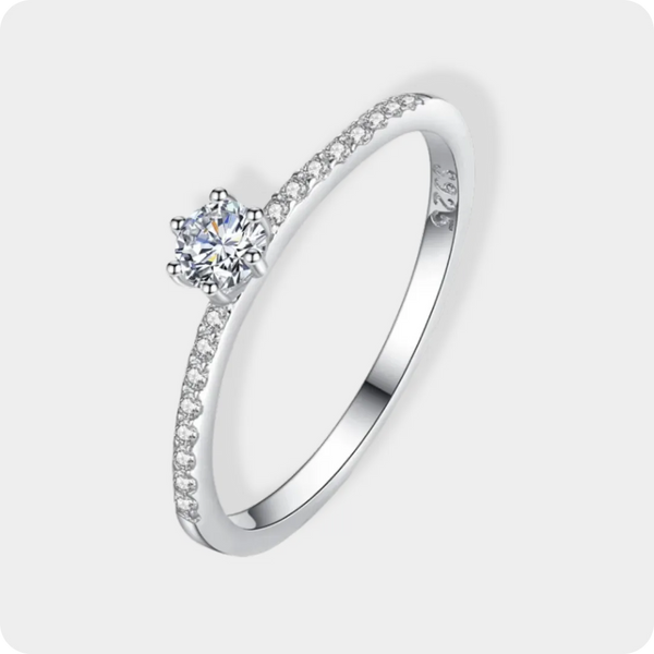 Anel Solitário Sparkling em Prata 925 Cravejado com Pedras